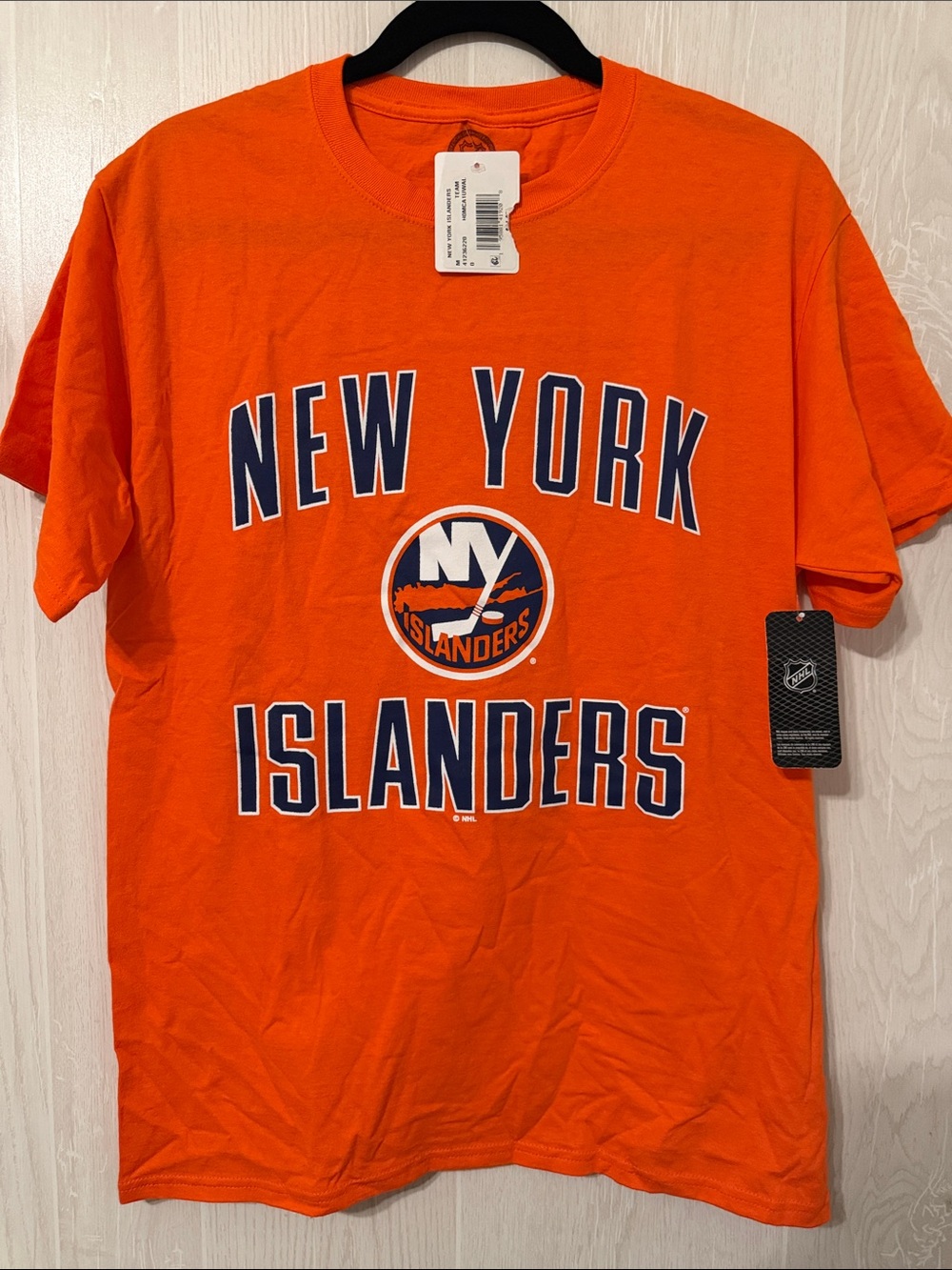 NHL New York Islanders Orange Graphic Tee M